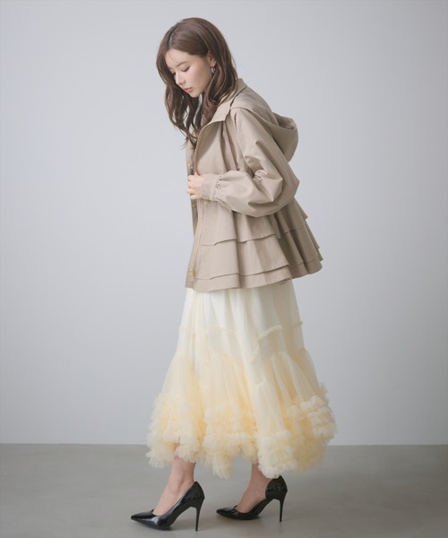 AND COUTURE(アンドクチュール)の「ボリュームフリルヘムチュールスカート(スカート・レディース・アイボリー/ブラック/オレンジ/グレー・FREE)」の8枚目の写真