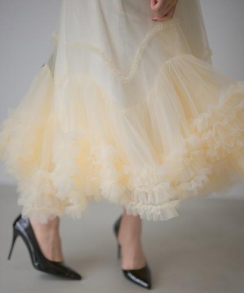 AND COUTURE(アンドクチュール)の「ボリュームフリルヘムチュールスカート(スカート・レディース・アイボリー/ブラック/オレンジ/グレー・FREE)」の15枚目の写真