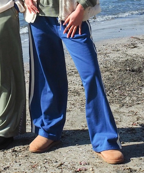 BILLABONG(ビラボン)の「BILLABONG ウィメンズ SURF CAMP HERITAGE LONG PANTS ロングパンツ 【2026年秋冬モデル】/ビラボンリラックスシルエットスウェットパンツ(スウェットパンツ・レディース・ブルー系その他/エメラルド・LARGE/MEDIUM)」の1枚目の写真