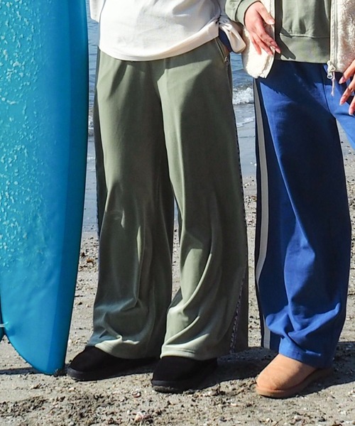 BILLABONG(ビラボン)の「BILLABONG ウィメンズ SURF CAMP HERITAGE LONG PANTS ロングパンツ 【2026年秋冬モデル】/ビラボンリラックスシルエットスウェットパンツ(スウェットパンツ・レディース・ブルー系その他/エメラルド・LARGE/MEDIUM)」の2枚目の写真