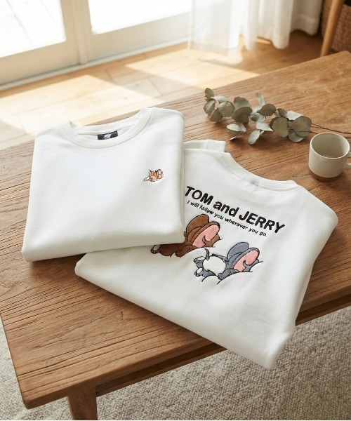 Tom&Jerry(トムアンドジェリー)の「【TOM & JERRY/トムとジェリー】キャラクターサガラ刺繍クルーネックスウェット(裏起毛) ユニセックス(スウェット・レディース・スミクロ/ブラック/オートミール/サックスブルー/オフホワイト/グレイッシュベージュ・LARGE/MEDIUM)」の1枚目の写真