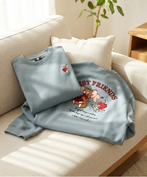 Tom&Jerry(トムアンドジェリー)の「【TOM & JERRY/トムとジェリー】キャラクターサガラ刺繍クルーネックスウェット(裏起毛) ユニセックス(スウェット・レディース・スミクロ/ブラック/オートミール/サックスブルー/オフホワイト/グレイッシュベージュ・LARGE/MEDIUM)」の6枚目の写真