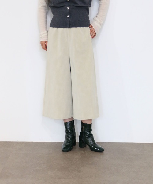 Marilyn Moon(マリリンムーン)の「eco-suede half pants(その他パンツ・レディース・ブラック/ブラウン/アイボリー・FREE)」の14枚目の写真