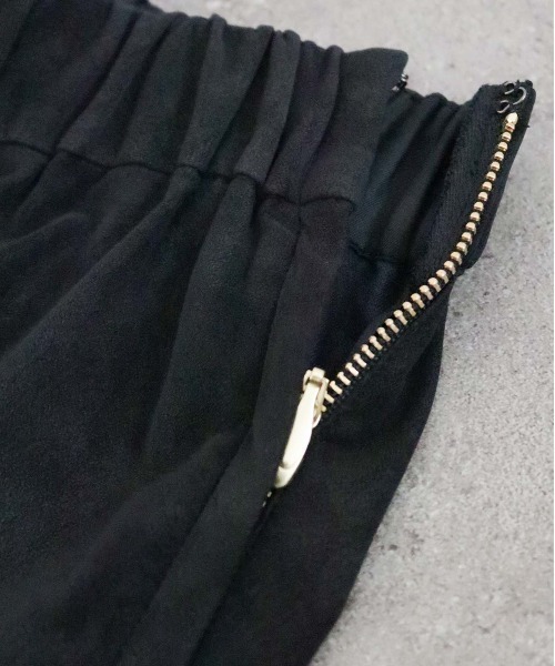 Marilyn Moon(マリリンムーン)の「eco-suede half pants(その他パンツ・レディース・ブラック/ブラウン/アイボリー・FREE)」の10枚目の写真