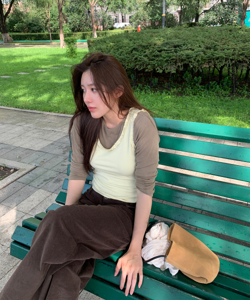 LETTER FROM MOON(レターフロムムーン)の「オフセットボタンコーデュロイパンツ(オリーブ)(その他パンツ・レディース・その他・MEDIUM/SMALL)」の3枚目の写真