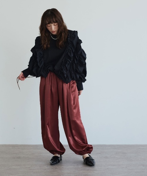 W:Huku(フーク)の「ビッグフリルロングスリーブスウェットプルオーバー / Long-Sleeve Sweatshirt Pullover with Large Ruffles(スウェット・レディース・オフホワイト/ブルー系/杢グレー/ブラック・FREE)」の20枚目の写真