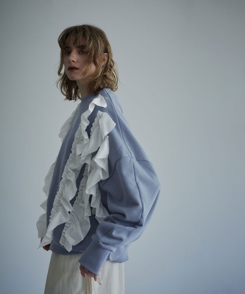 W:Huku(フーク)の「ビッグフリルロングスリーブスウェットプルオーバー / Long-Sleeve Sweatshirt Pullover with Large Ruffles(スウェット・レディース・オフホワイト/ブルー系/杢グレー/ブラック・FREE)」の22枚目の写真