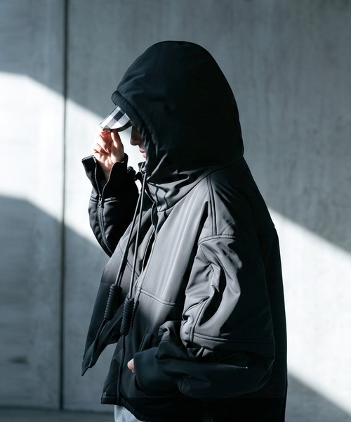 antiqua（アンティカ）の「撥水 ボリューム袖 ショートブルゾン（ブルゾン・レディース・ブラック/カーキ・ONESIZE）」の11枚目の写真