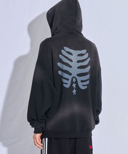 PITCHBLACK（ピッチブラック）の「BONE STAR ウォッシュドフーディー（ウォッシュドブラック）（パーカー・メンズ・その他・MEDIUM/LARGE/X-LARGE）」の3枚目の写真