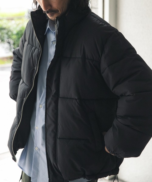 ITEMS URBANRESEARCH(アイテムズ アーバンリサーチ)の「『撥水』リップストップ発熱中綿ハイネックジャケット(ダウンジャケット/コート・メンズ・ベージュ系その他/ダークグレー/ブラック・MEDIUM/LARGE)」の7枚目の写真