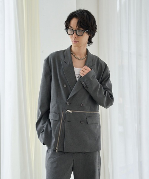 VI E DIT(ヴィエディット)の「BROKEN LINE ZIP JACKET/ブロークンラインジップジャケット/セットアップ着用可能(テーラードジャケット・メンズ・ストライプ/グレー・2/1)」の2枚目の写真