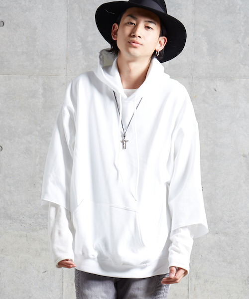 Re Youth(リユース)の「GD カットオフ オーバーサイズ ビッグシルエット ドロップショルダー フーディー スウェット パーカー(パーカー・メンズ・ブラック/グレー/ヘザーチャコール/ホワイト/グリーン/レッド/サンドベージュ/インディゴブルー/マルーン/カーキ・FREE)」の2枚目の写真
