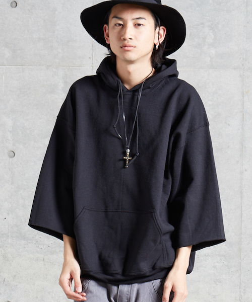 Re Youth(リユース)の「GD カットオフ オーバーサイズ ビッグシルエット ドロップショルダー フーディー スウェット パーカー(パーカー・メンズ・ブラック/グレー/ヘザーチャコール/ホワイト/グリーン/レッド/サンドベージュ/インディゴブルー/マルーン/カーキ・FREE)」の3枚目の写真