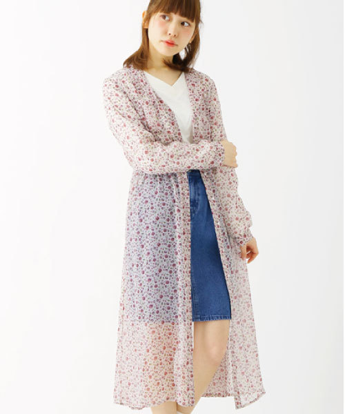 earth music&ecology(アースミュージックアンドエコロジー)の「【2016Summer】ボヘミアン花柄マキシガウン(シャツワンピース・レディース・アイボリー/ネイビー・FREE)」の2枚目の写真