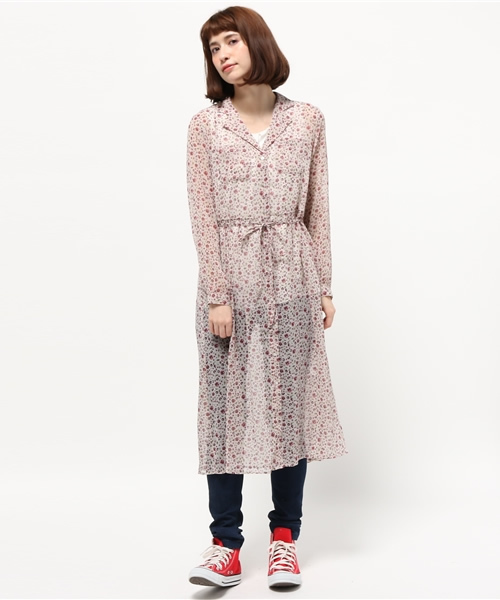 earth music&ecology(アースミュージックアンドエコロジー)の「【2016Summer】ボヘミアン花柄マキシガウン(シャツワンピース・レディース・アイボリー/ネイビー・FREE)」の6枚目の写真