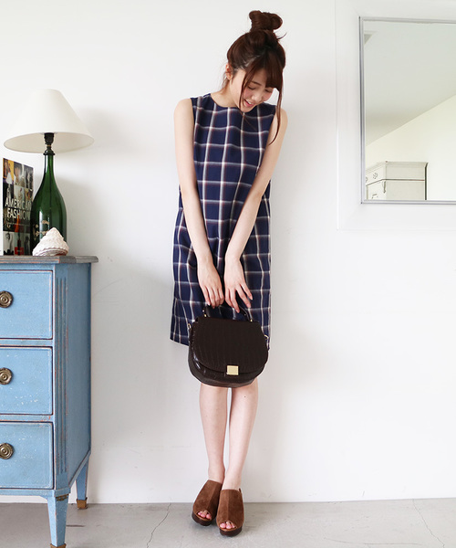 N.（N. Natural Beauty Basic）（エヌエヌナチュラルビューティーベーシック）の「ウインドウペンチェックワンピース（ワンピース・レディース・ベージュ系その他/ダークネイビー・MEDIUM）」の2枚目の写真