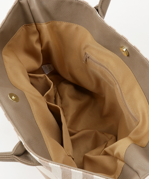 LBC（エルビーシー）の「ストライプコンビトート                   （トートバッグ・レディース・ブルー/ベージュ/ブラック・ONE SIZE）」の9枚目の写真