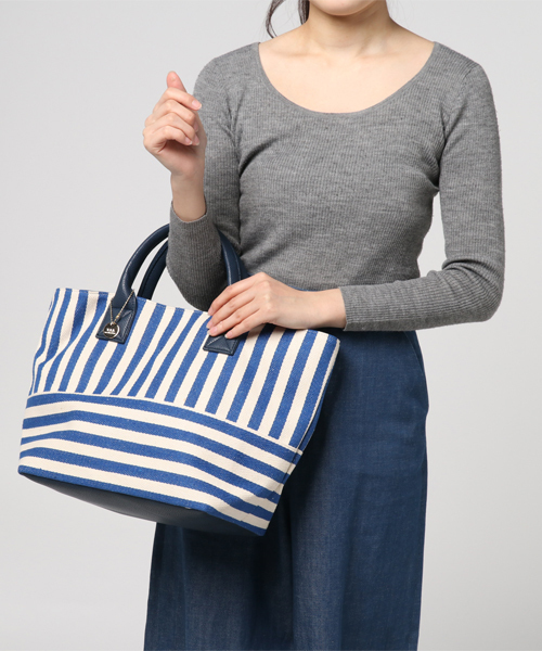 LBC（エルビーシー）の「ストライプコンビトート                   （トートバッグ・レディース・ブルー/ベージュ/ブラック・ONE SIZE）」の11枚目の写真