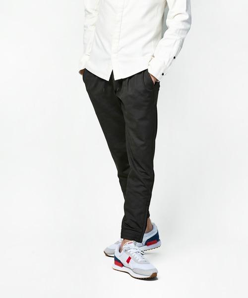 junhashimoto(ジュンハシモト)の「GATHER TUCK PANTS(その他パンツ・メンズ・ダークネイビー/ブラック/ネイビー/ベージュ/バーガンディー/チャコールグレー/サンドベージュ・2/3/4/5/6)」の3枚目の写真