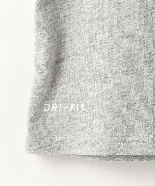 NIKE(ナイキ)の「NIKE(ナイキ) DRI-FIT ドライ SWOOSH MADE Tシャツ(Tシャツ/カットソー・メンズ・グレー/ブラック/ホワイト・SMALL/LARGE/MEDIUM)」の7枚目の写真
