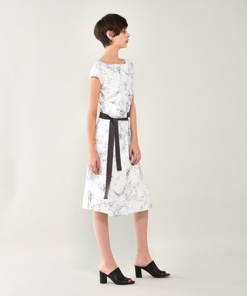 PEGGY LANA(ペギーラナ)の「Painting Floral OP(ワンピース・レディース・ホワイト・1/2)」の2枚目の写真