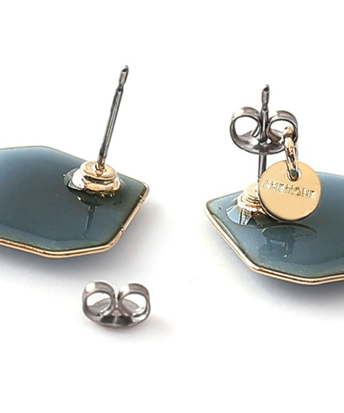 ANEMONE(アネモネ)の「ダブルヘキサゴンのつやつやピアス(ピアス(両耳用)・レディース・ベージュ/ブラウン/ブルー/グリーン/ライトピンク/ライトブラウン/パープル/グレー/エメラルド・FREE)」の16枚目の写真