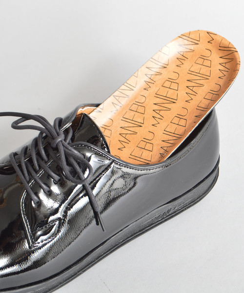 MANEBU(マネブ)の「MANEBU/マネブ HIHIN ENAMEL(ドレスシューズ・メンズ・ブラック・41/42/43/40)」の2枚目の写真