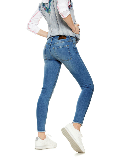 Desigual（デシグアル）の「「Desigual/デシグアル デニム（デニムパンツ・レディース・ブルー系その他/ライトブルー・34inch/30/24/34/26/28/32/27inch/30inch/31inch/32inch/28inch/29inch）」の6枚目の写真