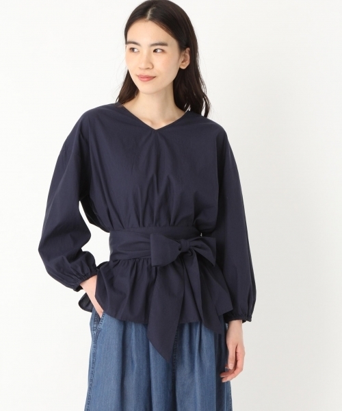 niko and...(ニコアンド)の「オリジナルウエストビックリボンVネックブラウス(シャツ/ブラウス・レディース・ベージュ/ネイビー/オフホワイト・MEDIUM/LARGE)」の3枚目の写真