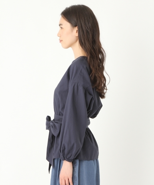 niko and...(ニコアンド)の「オリジナルウエストビックリボンVネックブラウス(シャツ/ブラウス・レディース・ベージュ/ネイビー/オフホワイト・MEDIUM/LARGE)」の8枚目の写真