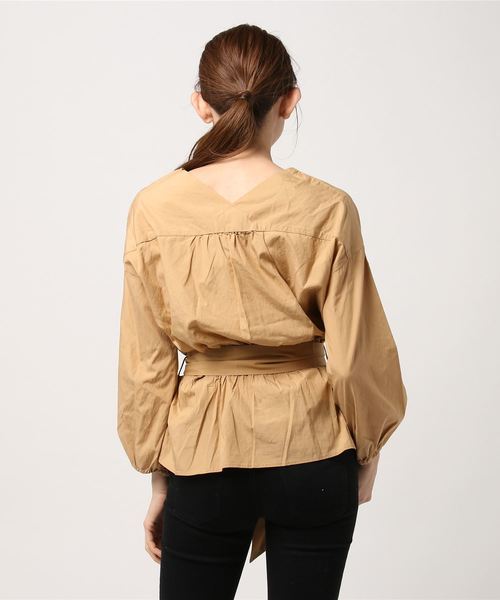 niko and...(ニコアンド)の「オリジナルウエストビックリボンVネックブラウス(シャツ/ブラウス・レディース・ベージュ/ネイビー/オフホワイト・MEDIUM/LARGE)」の4枚目の写真