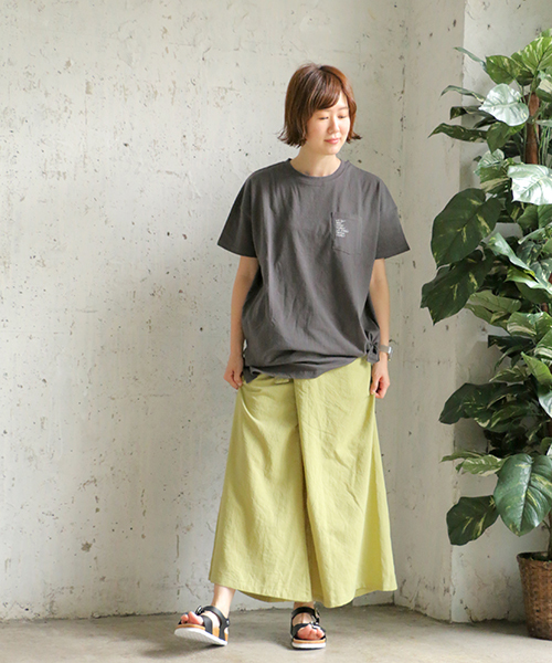 LBC（エルビーシー）の「コットンポケット刺繍Tシャツ（Tシャツ/カットソー・レディース・ホワイト/チャコールグレー/ダークグリーン・M）」の11枚目の写真