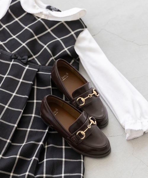 menue（メヌエ）の「【晴雨兼用】4タイプから選べる キッズ用タッセル防水ローファー（ローファー・キッズ・ブラック系その他/ブラウン系その他/ブラック系その他2/ブラウン系その他2/ブラック系その他3/ブラウン系その他3/ブラック系その他4/ブラウン系その他4・15cm/16cm/17cm/18cm/19cm/20cm/21cm）」の7枚目の写真