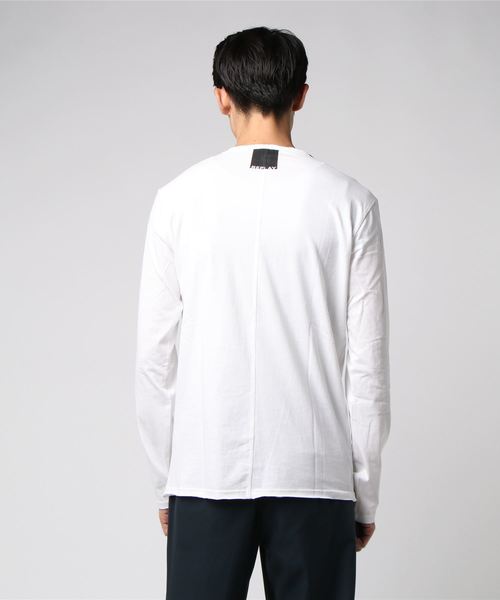 REPLAY(リプレイ)の「ベーシックジャージークルーネック ロングスリーブTEE(Tシャツ/カットソー・メンズ・ブラック/ホワイト/ダークブルー/ダークグレー・SMALL/MEDIUM/LARGE/X-LARGE/XX-LARGE/XXX-LARGE/X-SMALL)」の7枚目の写真