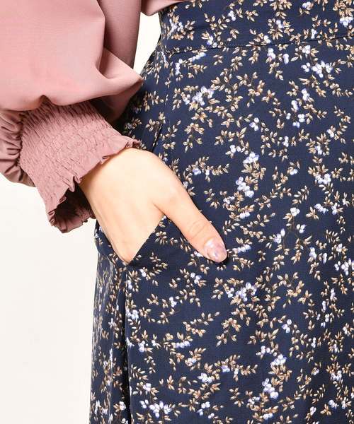 natural couture(ナチュラルクチュール)の「ヒョウ柄&小花ロングフレアスカート(スカート・レディース・ネイビー/グリーン/ブラウン系その他/ベージュ系その他・FREE)」の22枚目の写真