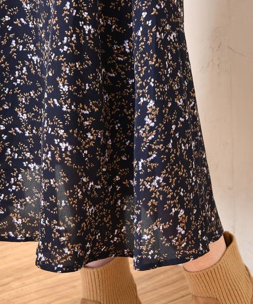 natural couture(ナチュラルクチュール)の「ヒョウ柄&小花ロングフレアスカート(スカート・レディース・ネイビー/グリーン/ブラウン系その他/ベージュ系その他・FREE)」の9枚目の写真