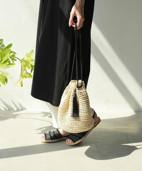 coen（コーエン）の「ペーパータッセル巾着バッグ（ショルダーバッグ・レディース・パープル/ナチュラル/モカ・FREE）」の3枚目の写真