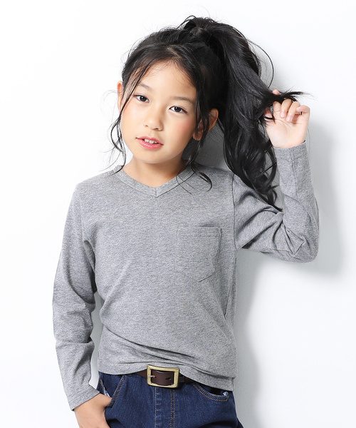 devirock（デビロック）の「Vネック長袖Tシャツ（Tシャツ/カットソー・キッズ・ホワイト/ブラック/杢グレー/ネイビー/ブルー系その他/グリーン系その他/グリーン系その他2/カーキ/レッド系その他/ライトブラウン/キャメル・80ｃｍ/90cm/100cm/110cm/120cm/130cm/140cm/150cm/160cm）」の3枚目の写真