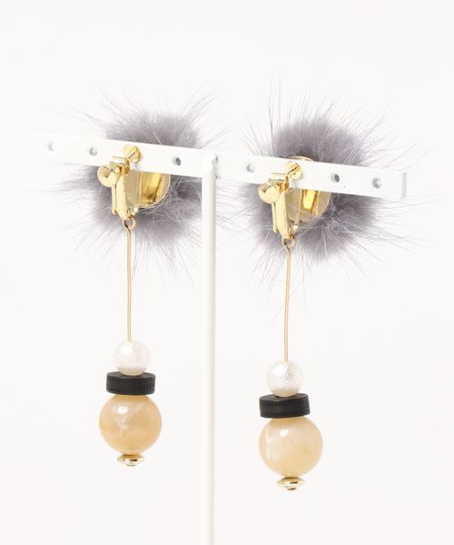 Port（ポート）の「ロングファー ストーン コーデュロイ イヤリング（イヤリング・レディース・ベージュ/ネイビー/グレー/ピンク/ライトブラウン/グレー系その他・FREE）」の7枚目の写真