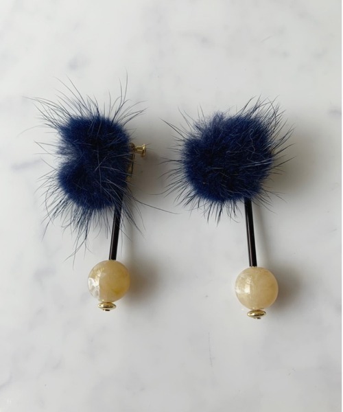 Port（ポート）の「ロングファー ストーン コーデュロイ イヤリング（イヤリング・レディース・ベージュ/ネイビー/グレー/ピンク/ライトブラウン/グレー系その他・FREE）」の10枚目の写真