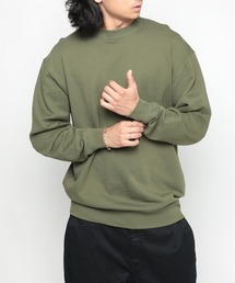 United Athle（ユナイテッドアスレ）の「季節の変わり目にも重宝する定番アイテム！【United Athle】premium cotton crew neck sweat unisex / プレミアム コットン クルーネック 無地スウェット トレーナー 裏パイル ユニセックス 10オンス / 菅田将暉・山下智久・目黒蓮・川口春奈・新木優子・指原莉乃・田中みな実・JENNIE などのスタイルを参考にした着こなしに 5044（スウェット）」