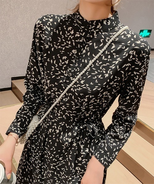 MAISON DE THERESE（メゾン ド テレーズ）の「ベルト付き 花柄プリント 長袖シフォンワンピース（シャツワンピース・レディース・ブラック系その他/ブラック/レッド・FREE）」の13枚目の写真