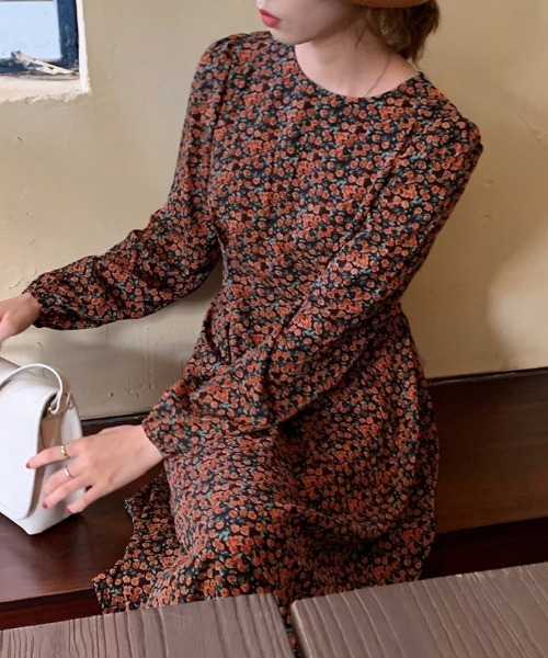 MAISON DE THERESE（メゾン ド テレーズ）の「ベルト付き 花柄プリント 長袖シフォンワンピース（シャツワンピース・レディース・ブラック系その他/ブラック/レッド・FREE）」の17枚目の写真
