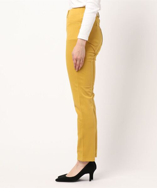 BELLUNA PLUS（ベルーナ）の「なめらかボンディング素材レギンスパンツ７３丈（その他パンツ・レディース・イエロー/モカ/ケミカルウォッシュ/ブラック/インディゴブルー/ライトブルー/ライトイエロー/アイボリー/杢グレー/ミント・SMALL/LARGE/X-LARGE/MEDIUM）」の11枚目の写真