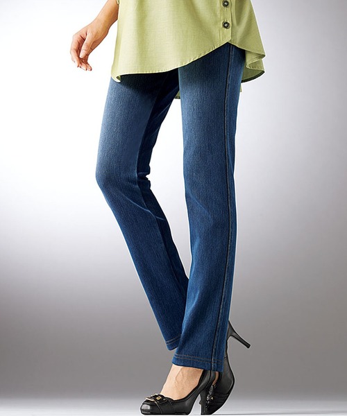 BELLUNA PLUS（ベルーナ）の「なめらかボンディング素材レギンスパンツ７３丈（その他パンツ・レディース・イエロー/モカ/ケミカルウォッシュ/ブラック/インディゴブルー/ライトブルー/ライトイエロー/アイボリー/杢グレー/ミント・SMALL/LARGE/X-LARGE/MEDIUM）」の7枚目の写真