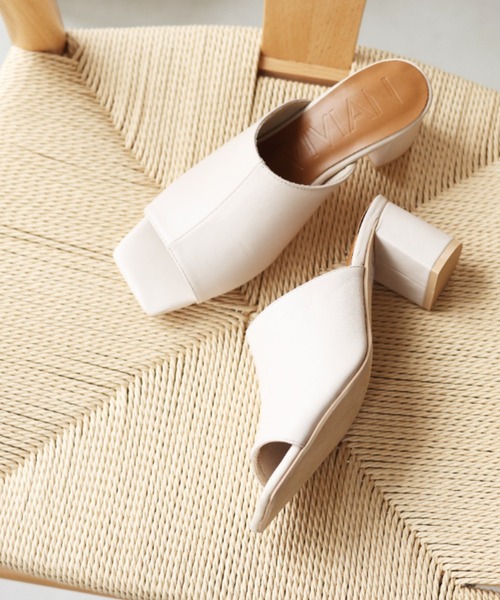 VIVIAN（ヴィヴィアン）の「スクエアトゥミュールサンダル（サンダル・レディース・ベージュ/ブラック/キャメル/グレー系その他7/アイボリー/パイソン/E/ダークブラウン/グレー/ブラック系その他3・SS/S/M/L/LL）」の11枚目の写真