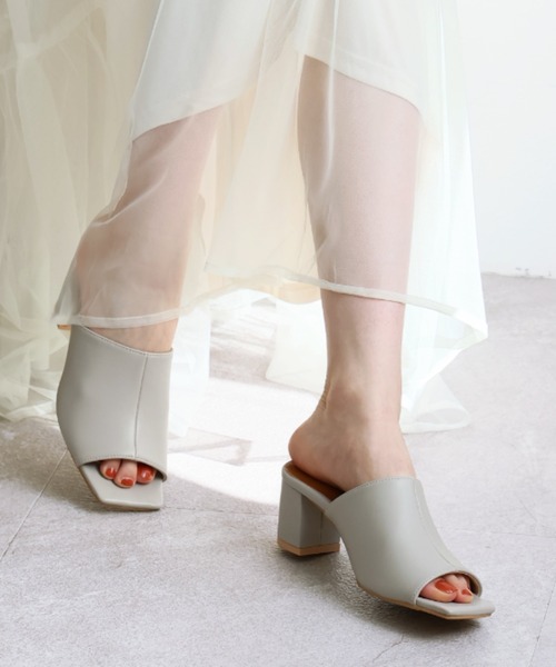 VIVIAN（ヴィヴィアン）の「スクエアトゥミュールサンダル（サンダル・レディース・ベージュ/ブラック/キャメル/グレー系その他7/アイボリー/パイソン/E/ダークブラウン/グレー/ブラック系その他3・SS/S/M/L/LL）」の13枚目の写真