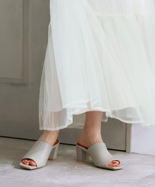 VIVIAN（ヴィヴィアン）の「スクエアトゥミュールサンダル（サンダル・レディース・ベージュ/ブラック/キャメル/グレー系その他7/アイボリー/パイソン/E/ダークブラウン/グレー/ブラック系その他3・SS/S/M/L/LL）」の15枚目の写真