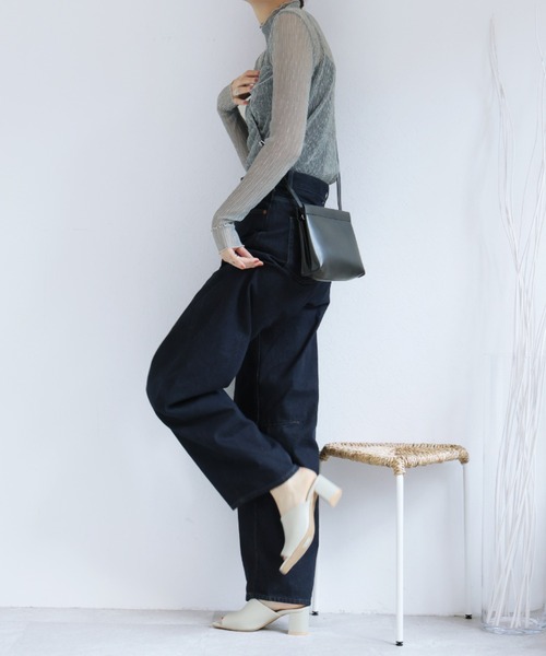 VIVIAN（ヴィヴィアン）の「スクエアトゥミュールサンダル（サンダル・レディース・ベージュ/ブラック/キャメル/グレー系その他7/アイボリー/パイソン/E/ダークブラウン/グレー/ブラック系その他3・SS/S/M/L/LL）」の21枚目の写真