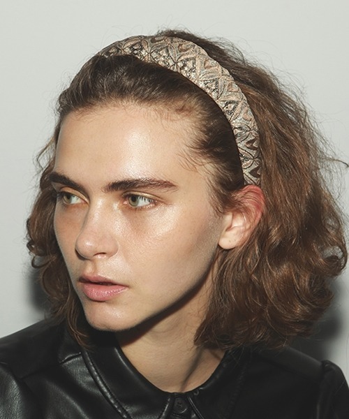 Casselini(キャセリーニ)の「Casselini(キャセリーニ)テキスタイルカチューシャ(カチューシャ・レディース・ブラック/ベージュ/ミント/レオパード・FREE)」の12枚目の写真